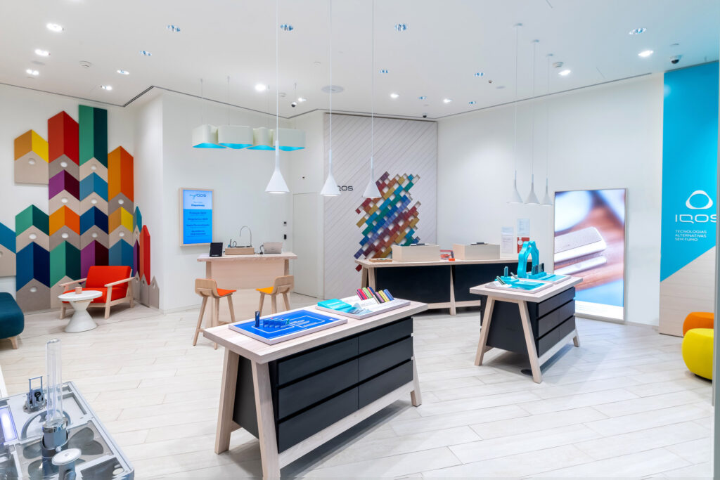 IQOS Gaiashopping Porto by TJC