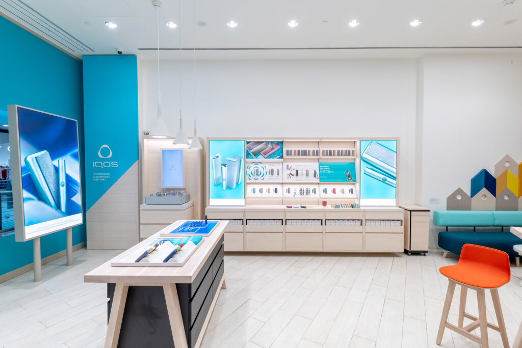 IQOS Gaiashopping Porto by TJC
