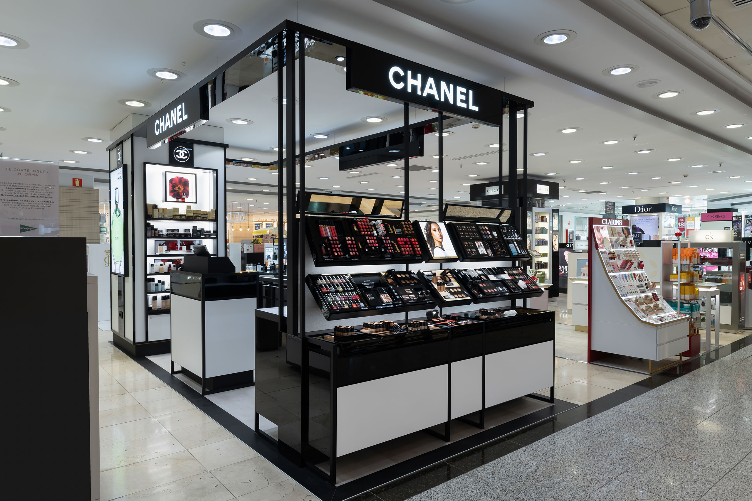 Chanel store at El Corte Inglés Siete Palmas